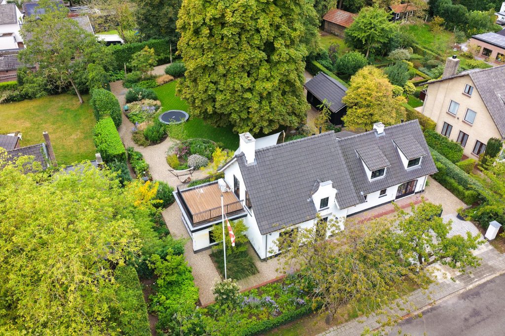 Oprichten Poolhouse en bijgebouw