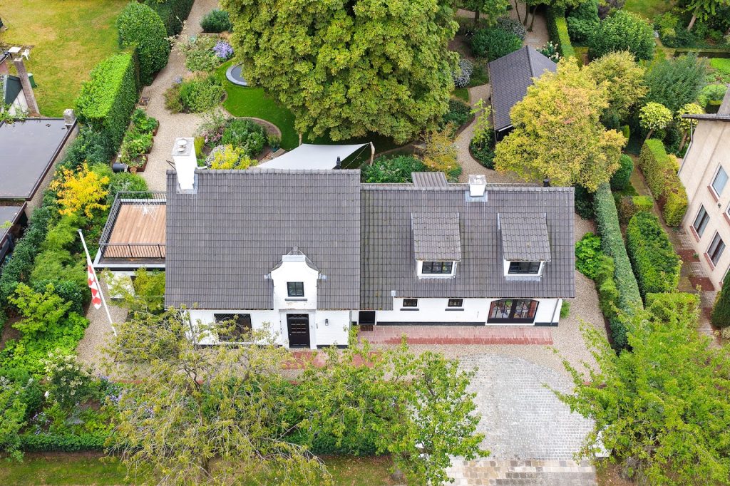 Oprichten Poolhouse en bijgebouw