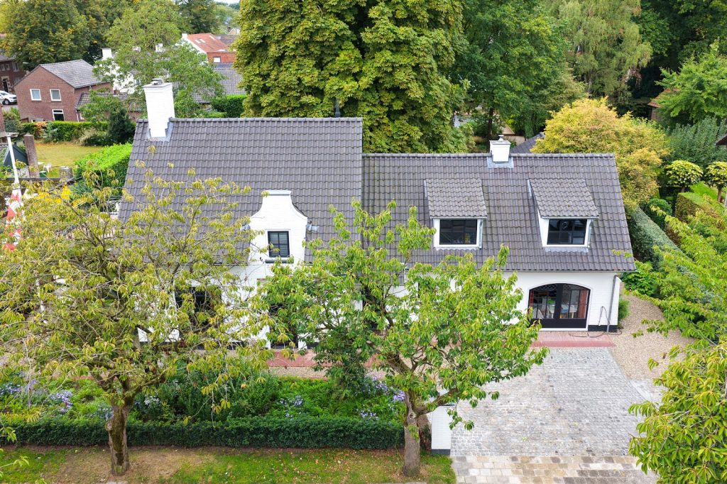 Oprichten Poolhouse en bijgebouw