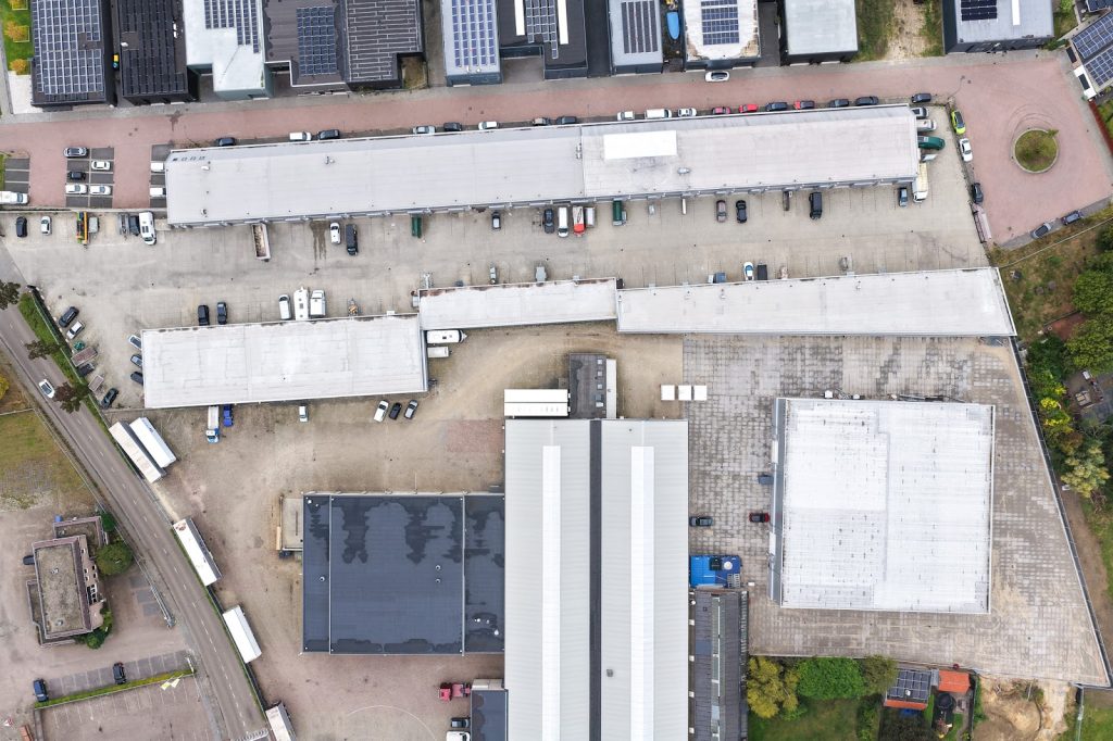 Oprichten bedrijfshal