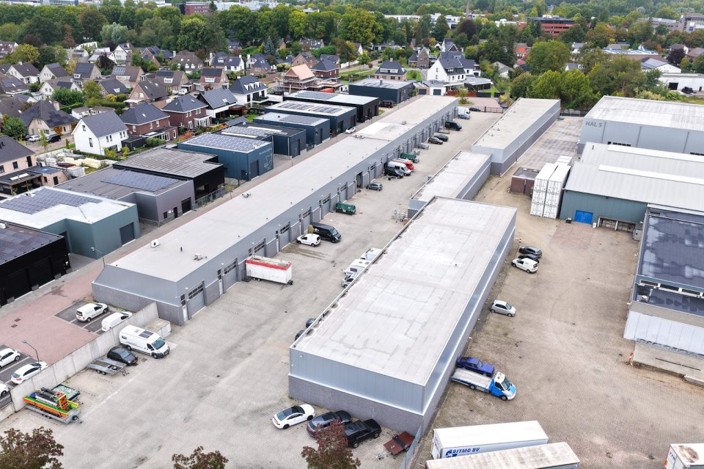 Oprichten bedrijfshal