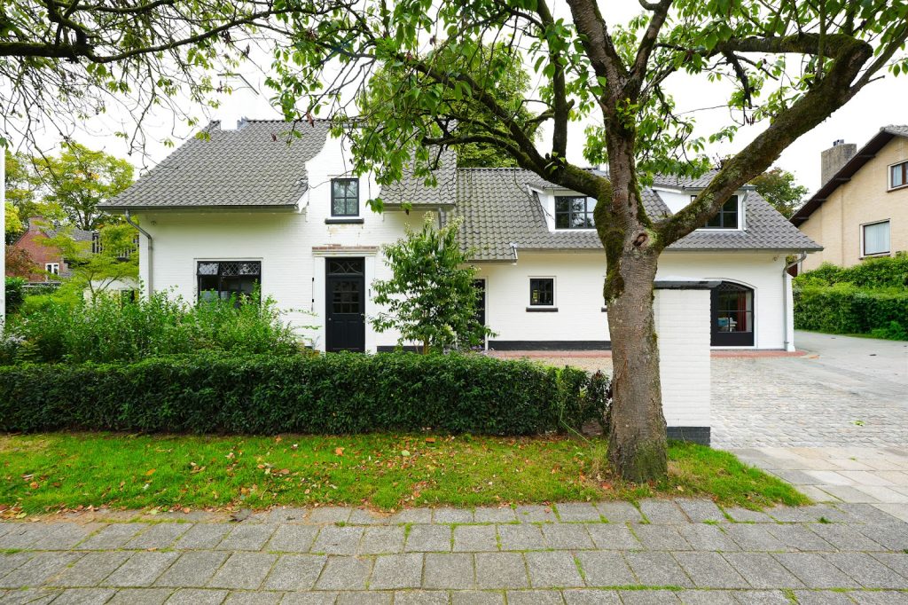 Oprichten Poolhouse en bijgebouw