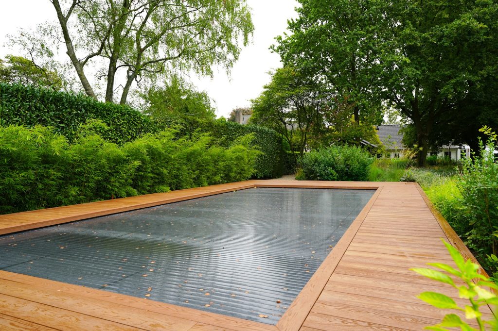 Oprichten Poolhouse en bijgebouw